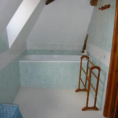 Luxury For 2, Beautiful Views, Large Swimming Pool, No Children Hébergement de vacances Issigeac
