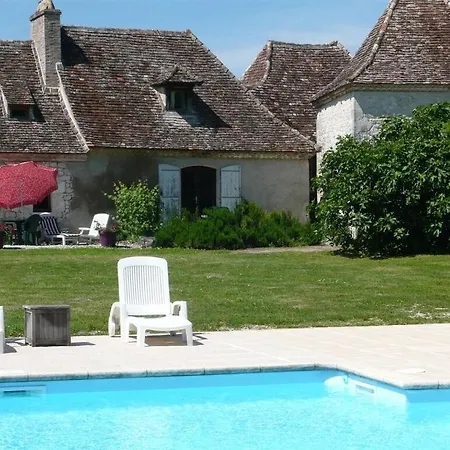 Luxury For 2, Beautiful Views, Large Swimming Pool, No Children Issigeac